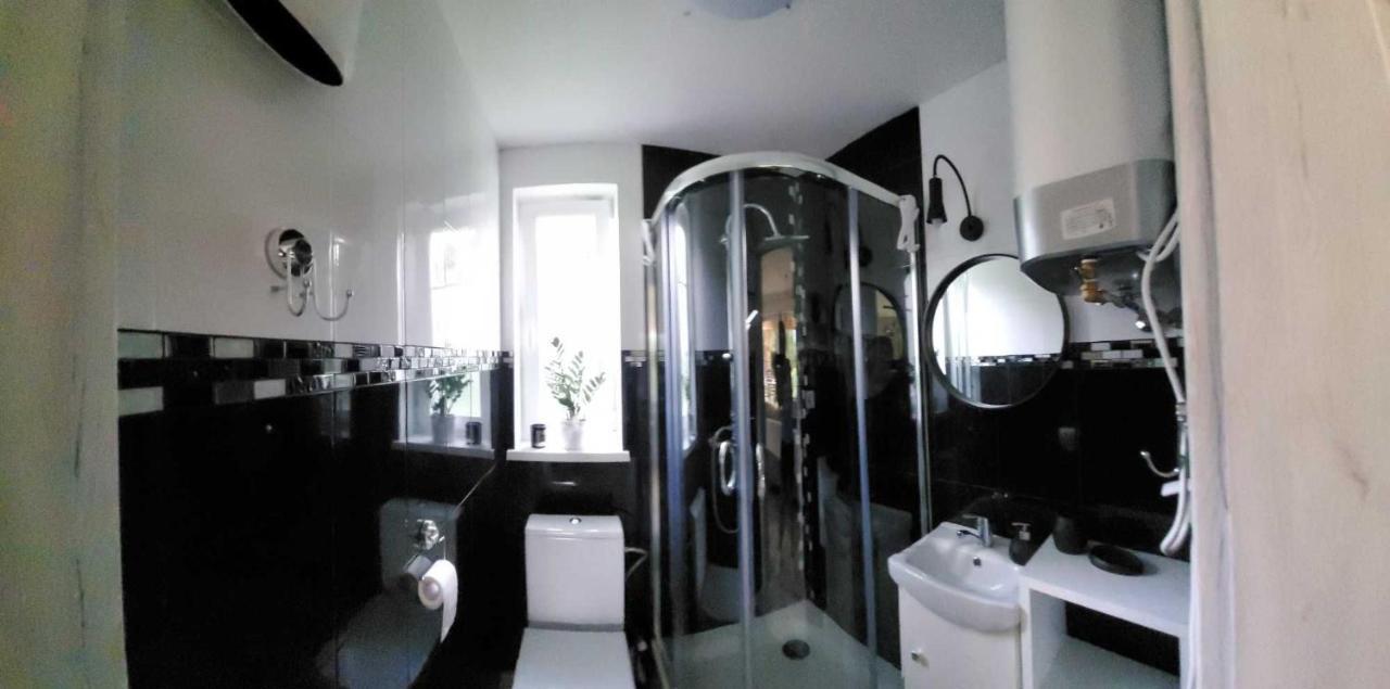 Domek Za Plotem Rebiszow エクステリア 写真